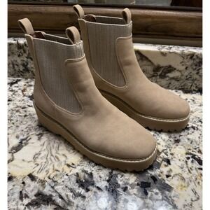 Yellowbox Idela Chelsea Boots Beige Lug Sole Platform Slip Resistant Size 7